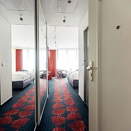 Vitalia Seehotel Otel 4*